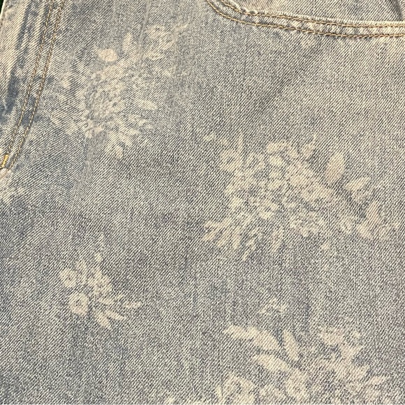 Universal Thread Jeans - Picture 7 of 9